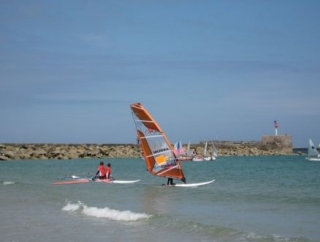  Discover windsurfing 